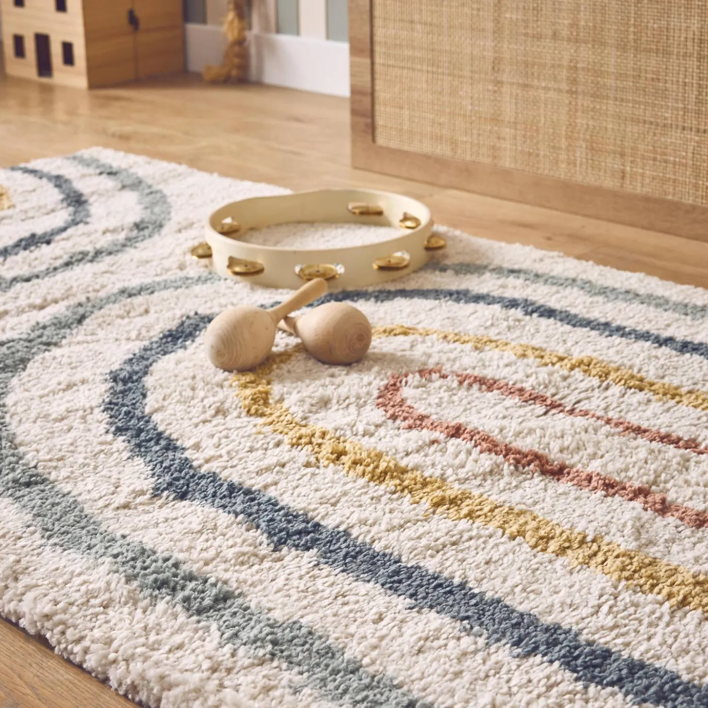 Alfombra infantil rainbow, interior crema y multicolor