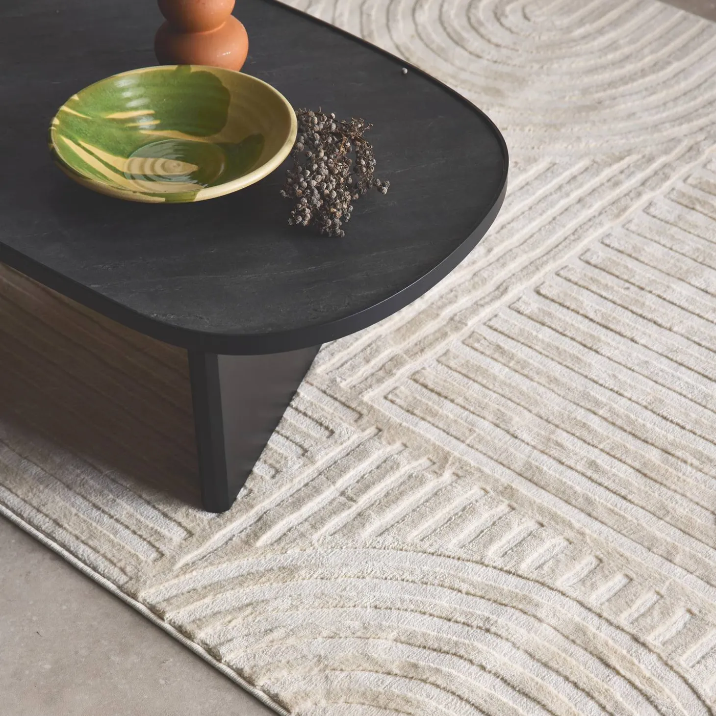 Alfombra interior con diseño gráfico arcos, crema