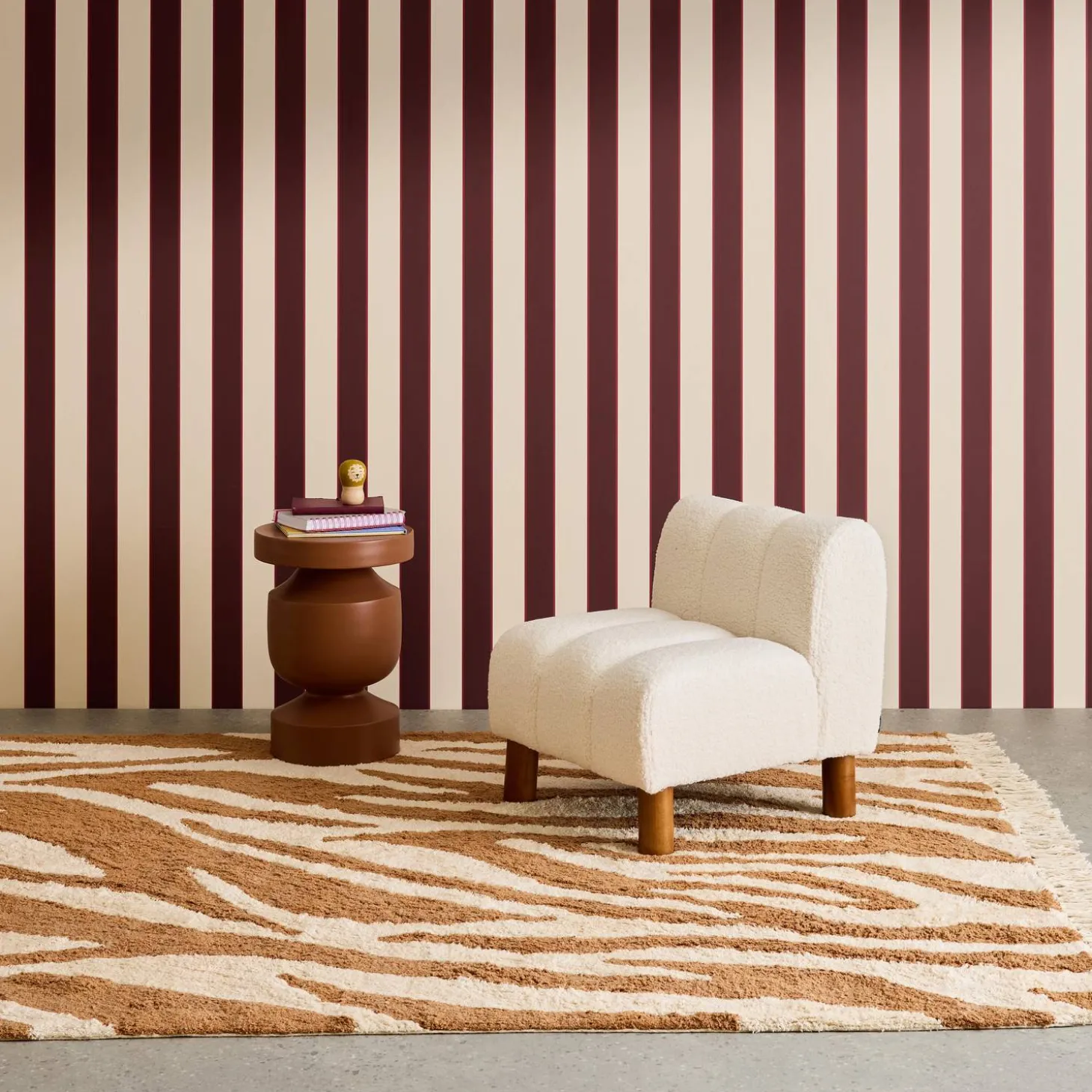 Alfombra interior con flecos motivo cebra marrón