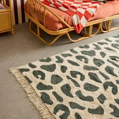 Alfombra interior con flecos diseño moteado