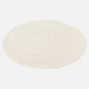 Alfombra interior redonda con relieve en color crema