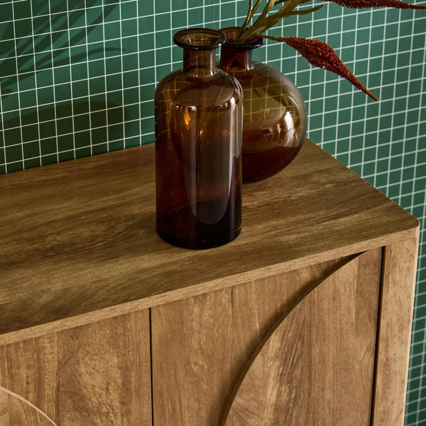 Aparador efecto madera de mango con 2 puertas, 80cm