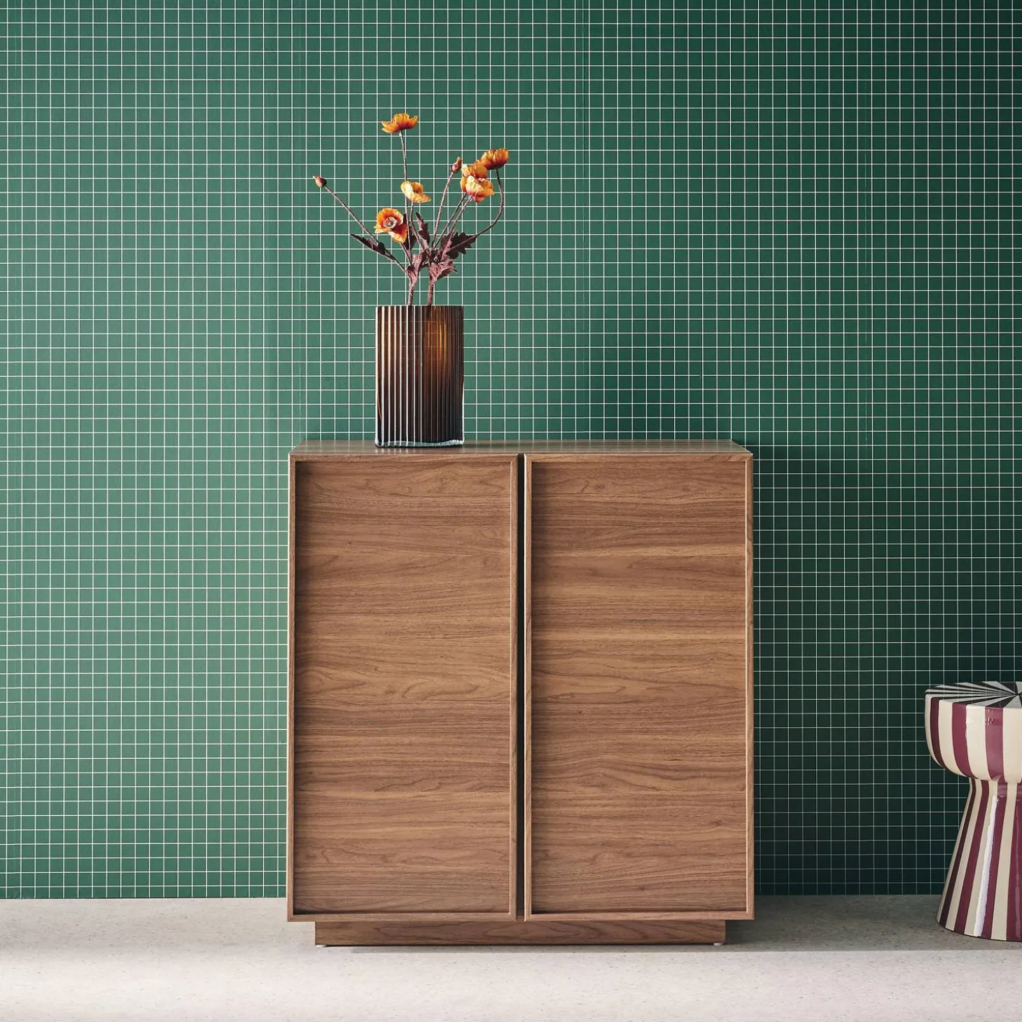 Aparador efecto madera 2 puertas, 80cm