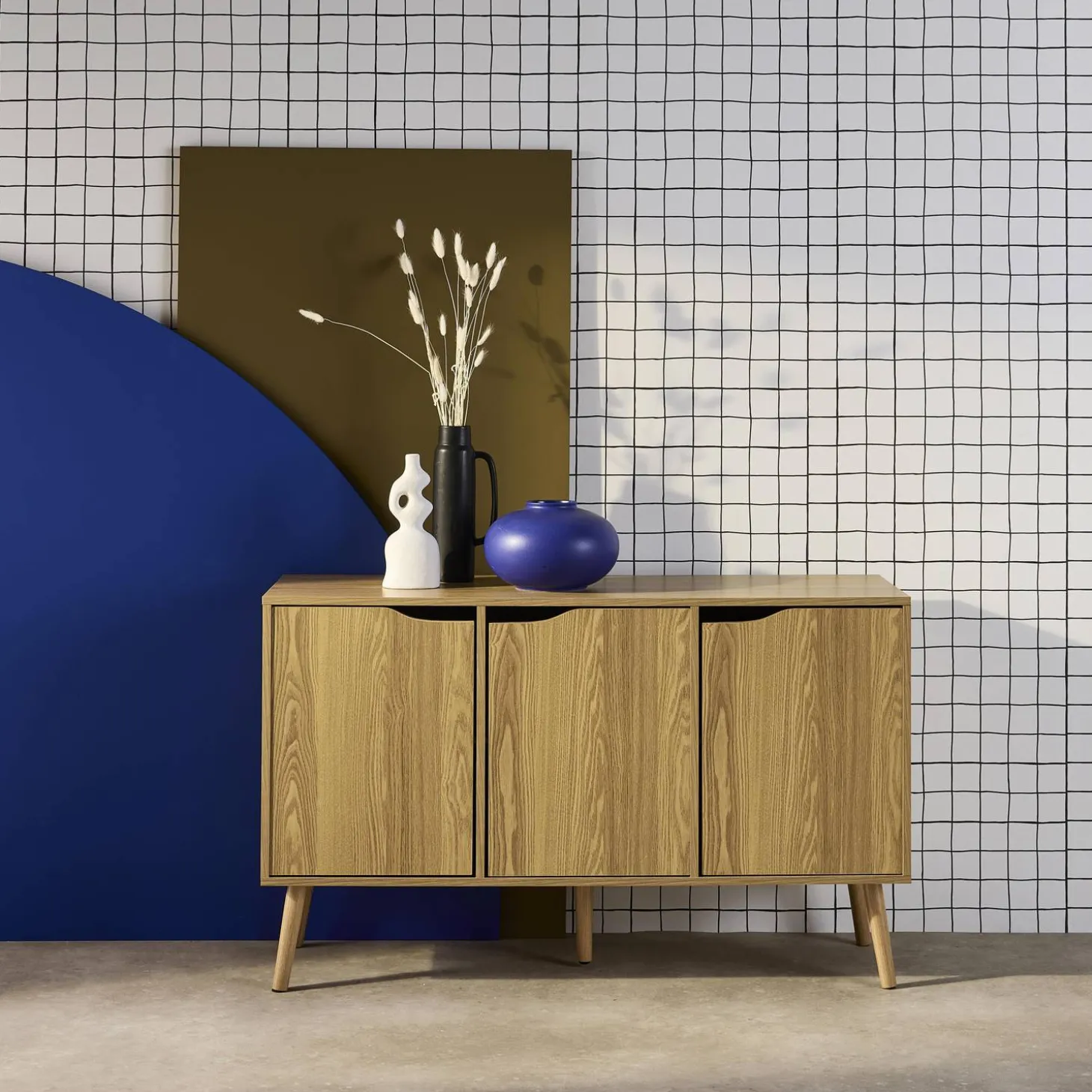 Aparador efecto nogal con 3 puertas y 3 estantes, 120cm