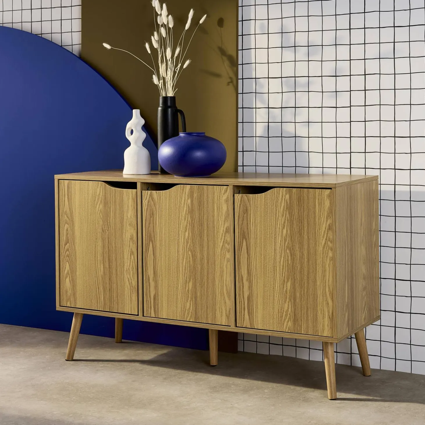 Aparador efecto nogal con 3 puertas y 3 estantes, 120cm