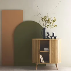 Aparador escandinavocon efecto madera ranurada, 80cm