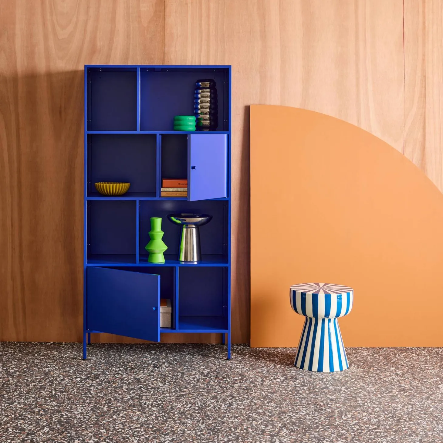 Aparador, mueble de almacenamiento industrial de metal con 8 compartimentos
