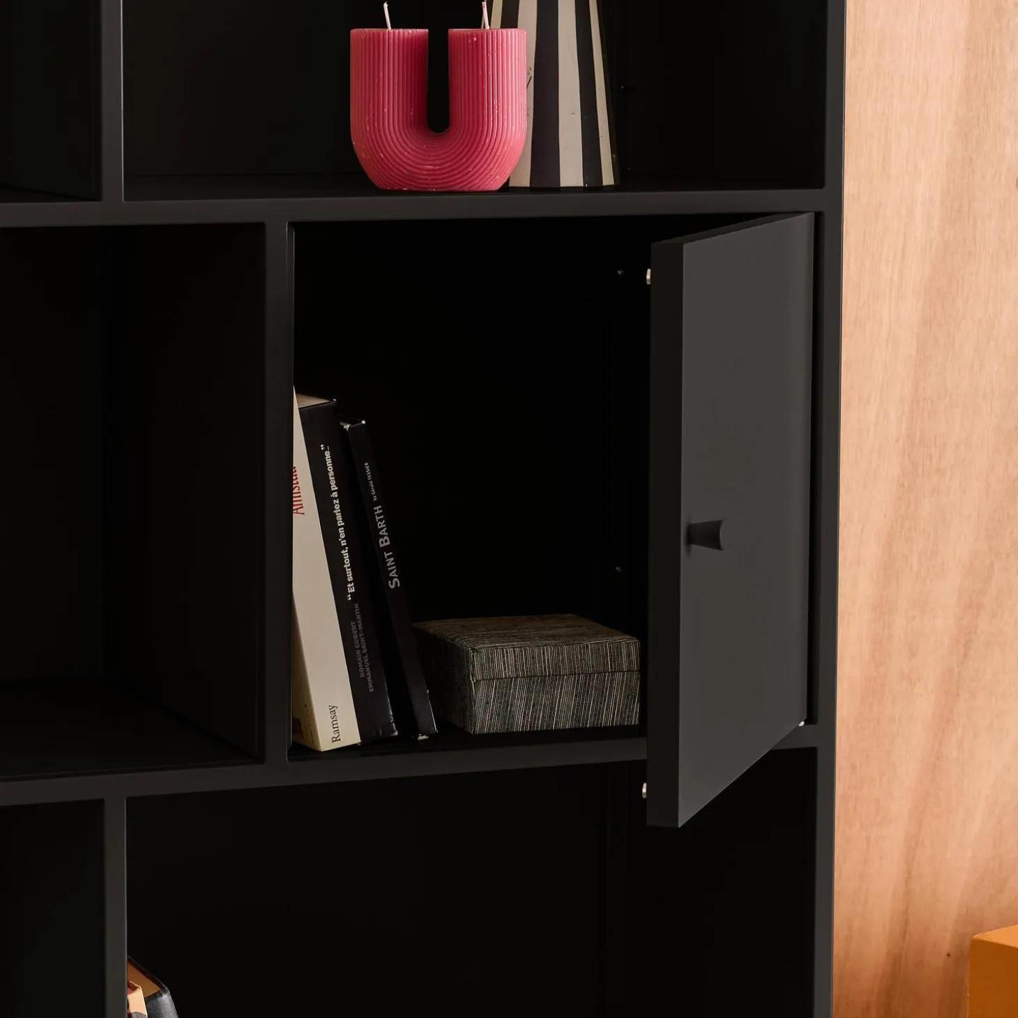 Aparador, mueble de almacenamiento industrial de metal con 8 compartimentos