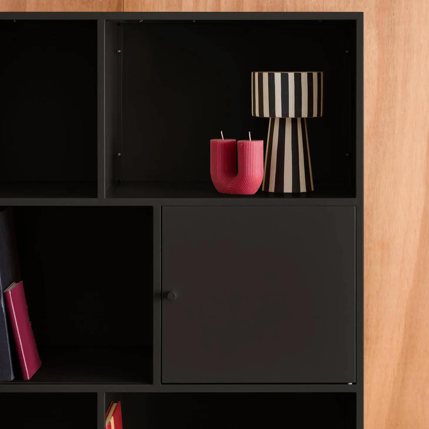 Aparador, mueble de almacenamiento industrial de metal con 8 compartimentos