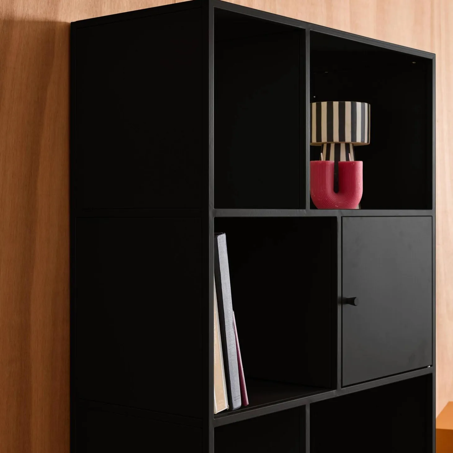 Aparador, mueble de almacenamiento industrial de metal con 8 compartimentos