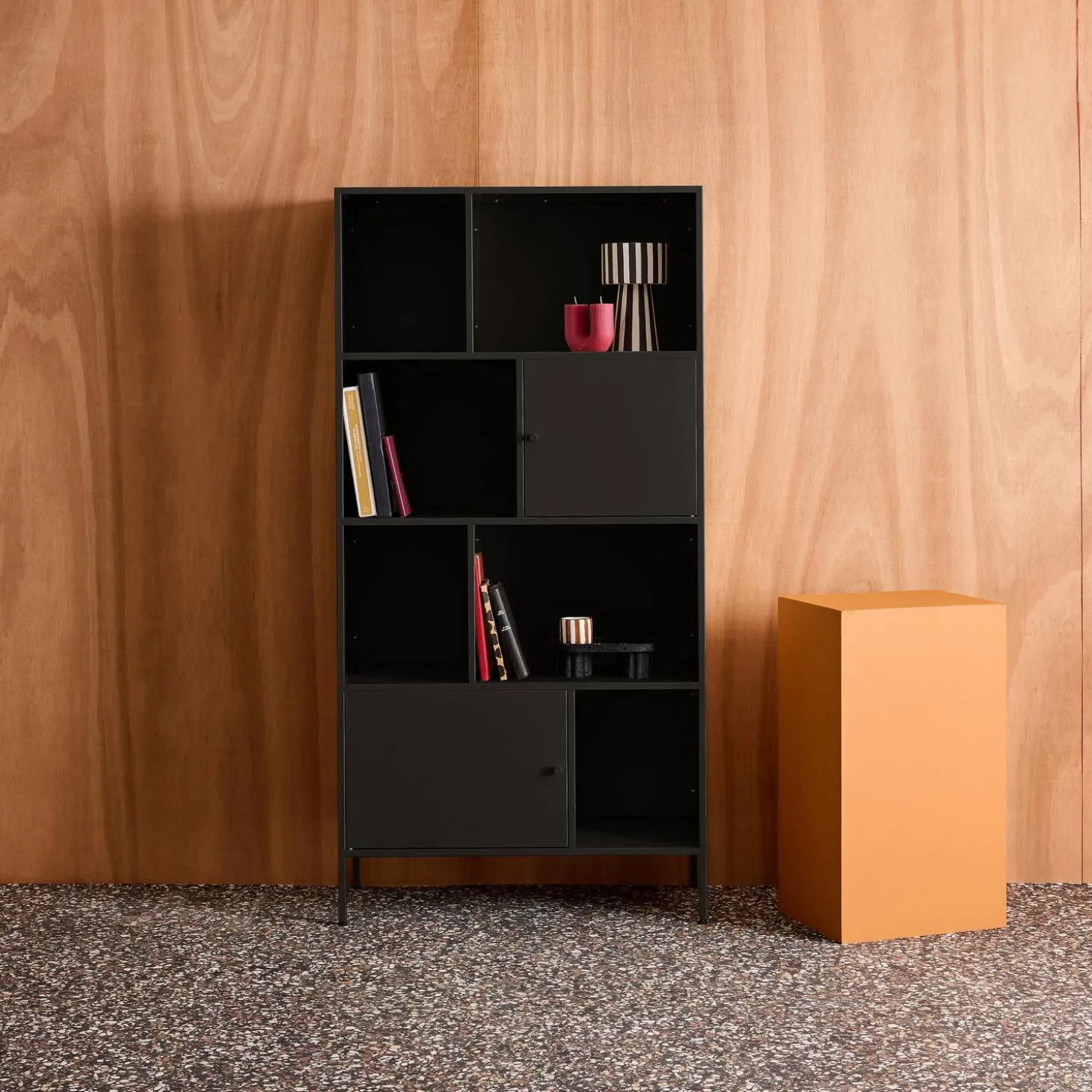 Aparador, mueble de almacenamiento industrial de metal con 8 compartimentos
