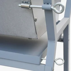 Asador de carbón con espetón eléctrico