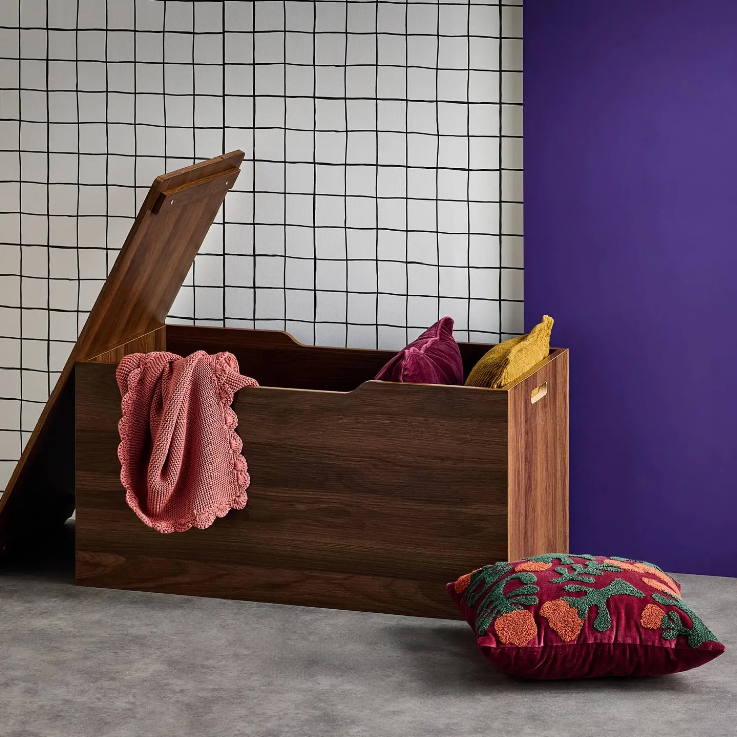 Banco arcón, final de cama con efecto de madera de nogal