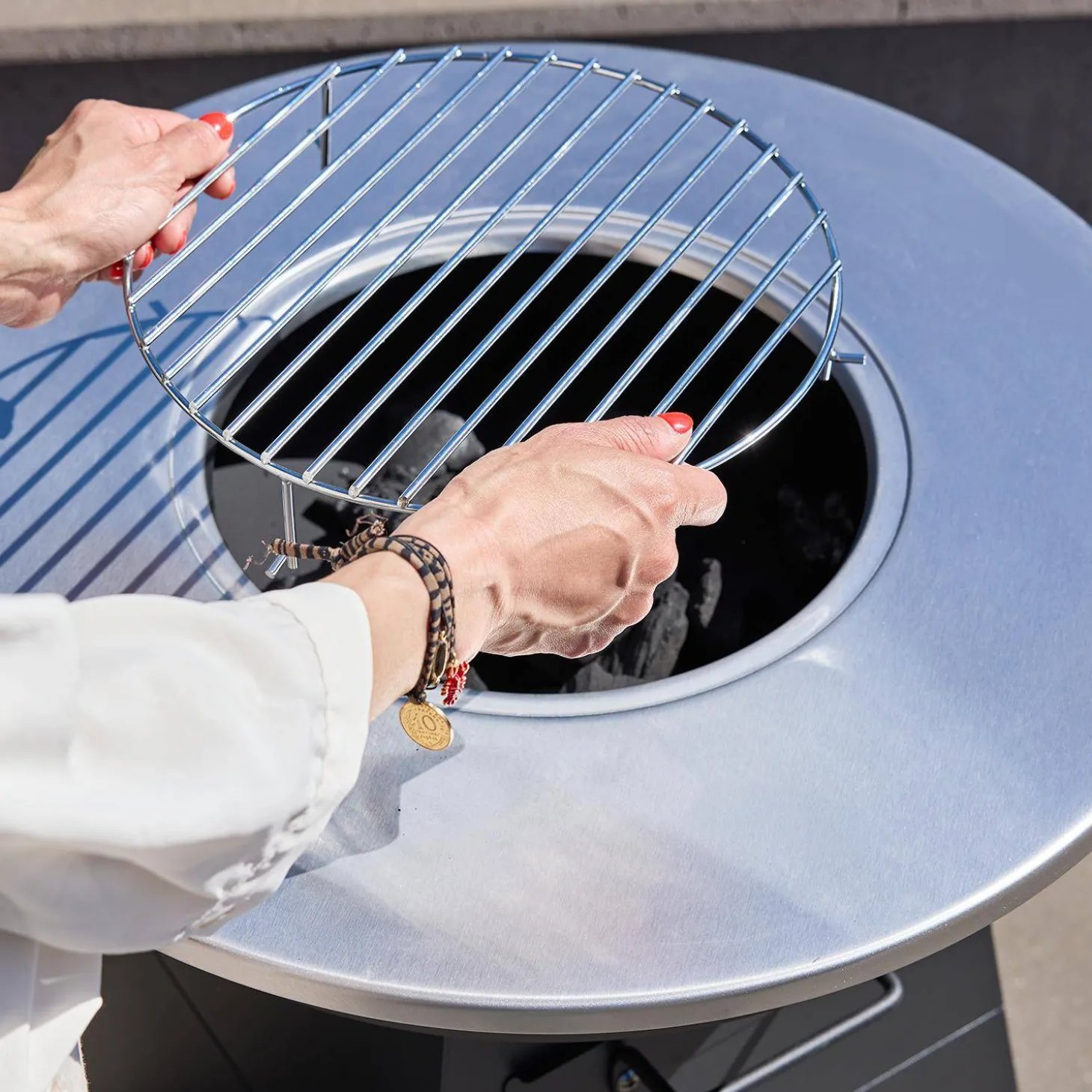 Brasero barbacoa con espacio de almacenamiento, Ø59cm