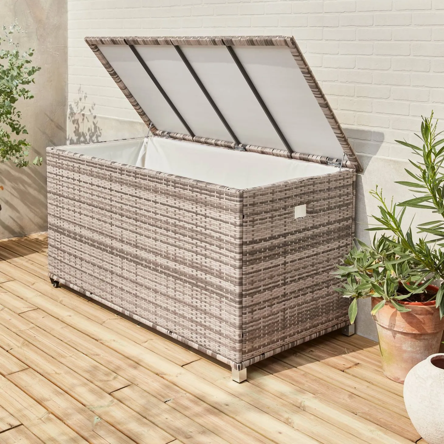 Caja de jardín de resina tejida de 790L