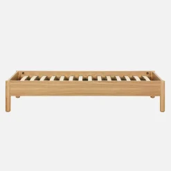 Cama con somier de láminas 90x190cm decoración madera