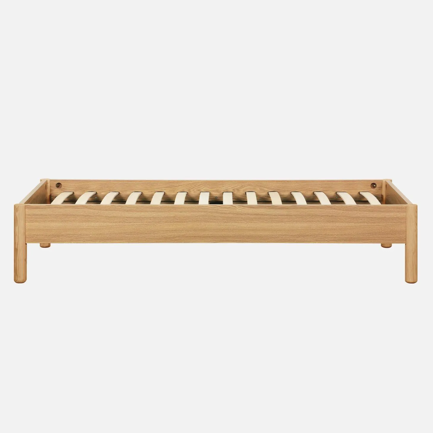 Cama con somier de láminas 90x190cm decoración madera