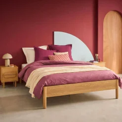 Cama con somier de láminas 160x200cm decoración madera