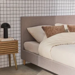 Cama con somier y cabecero 140x190cm, acabado en tela