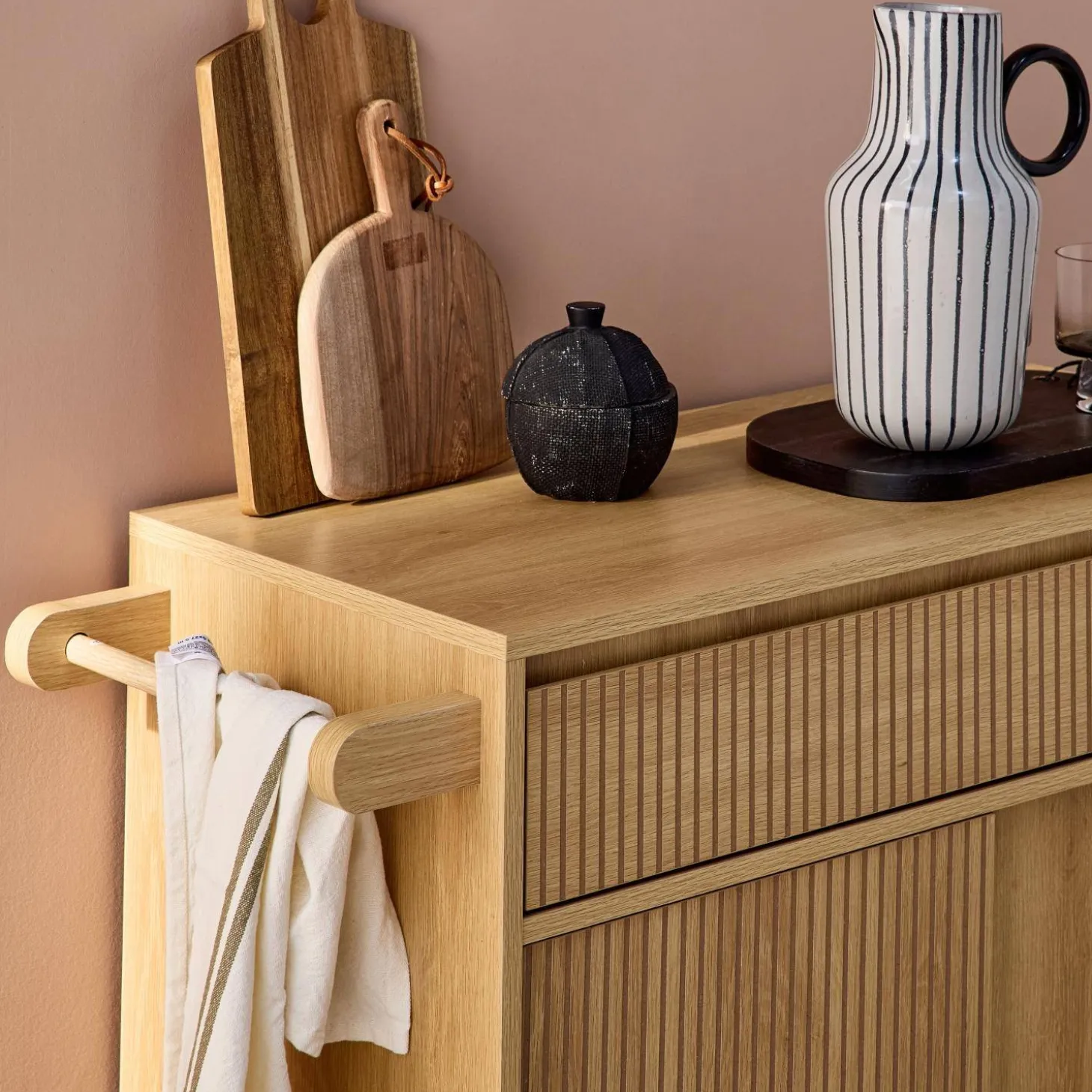 Carro de cocina de madera con 1 tirador y 1 cajón 2 puertas