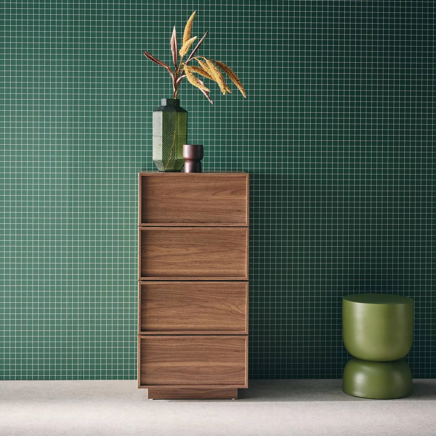 Cómoda con 4 cajones y efecto madera