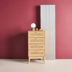 Cómoda con decoración de madera y mimbre, 4 cajones