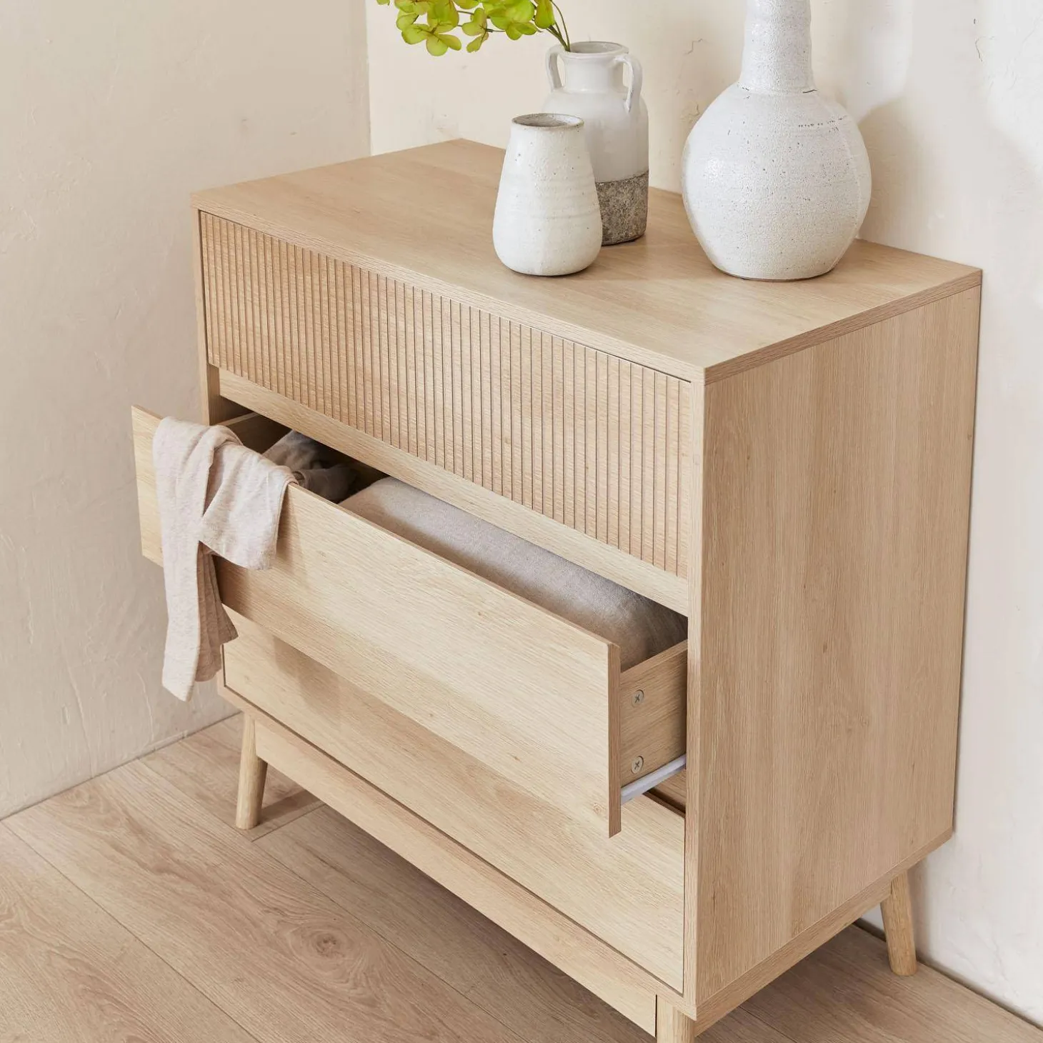 Cómoda con efecto madera, 3 cajones