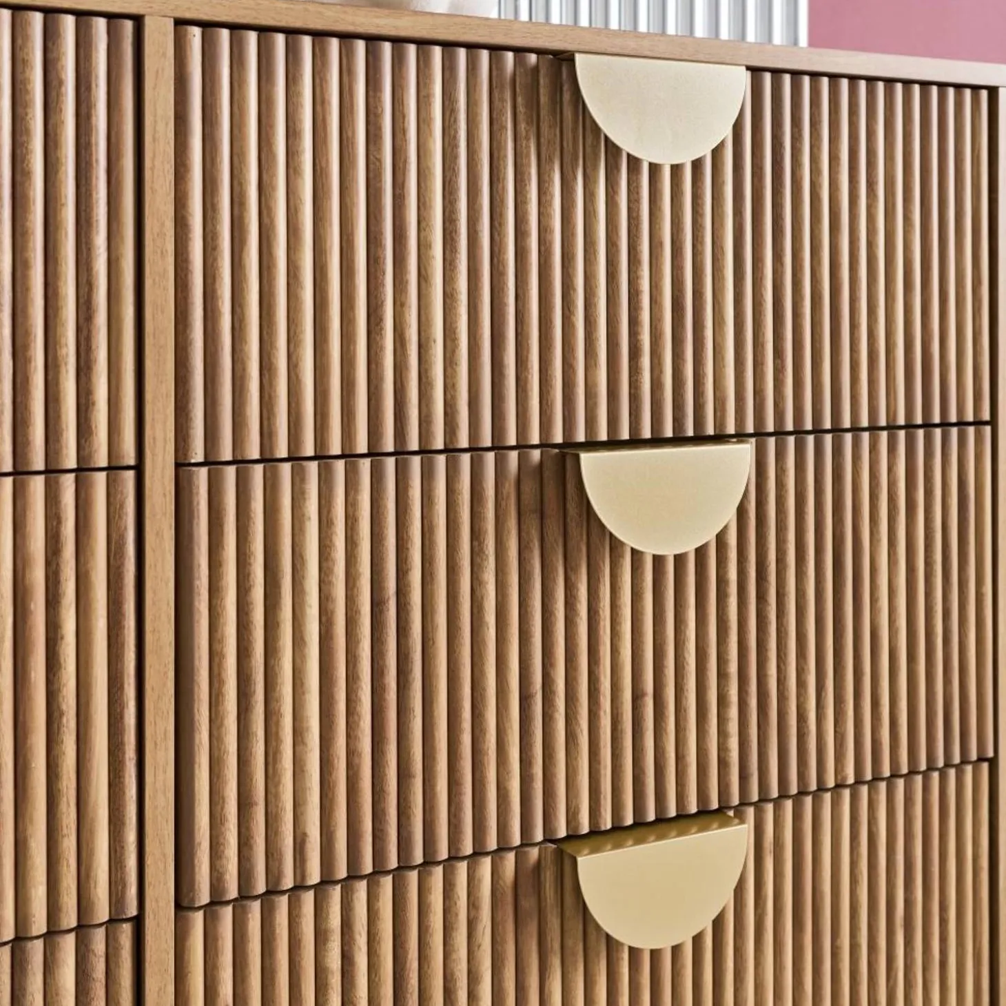 Cómoda efecto madera de mango con acabado ranurado, 6 cajones