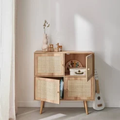 Cómoda infantil con efecto madera de 4 puertas