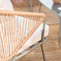 Conjunto de muebles de jardín en metal y resina natural, 4 plazas