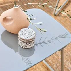 Conjunto de muebles de jardín en metal y resina natural, 4 plazas