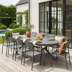 Conjunto mesa de jardín ovalada extensible de aluminio con 10 sillas