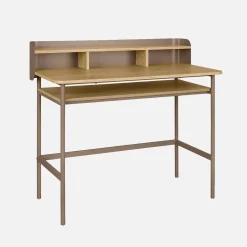 Escritorio de metal y decoración de madera con 3 nichos