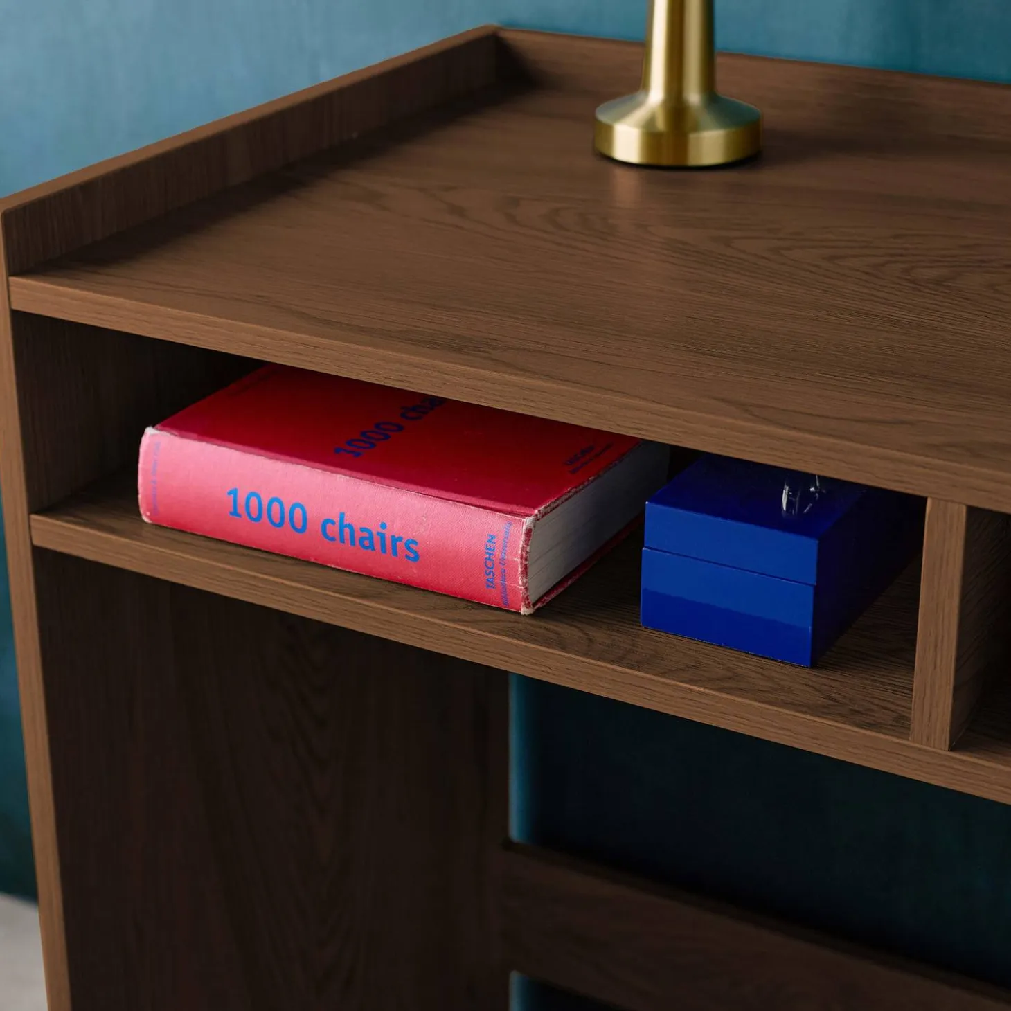Escritorio decorativo de madera con 2 compartimentos