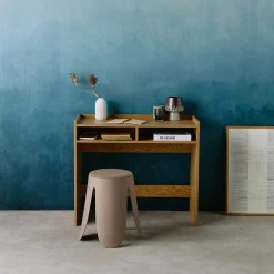 Escritorio decorativo de madera con 2 compartimentos