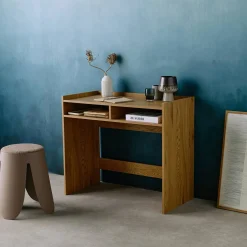 Escritorio decorativo de madera con 2 compartimentos