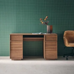 Escritorio efecto madera con 2 puertas y 2 cajones, 140cm
