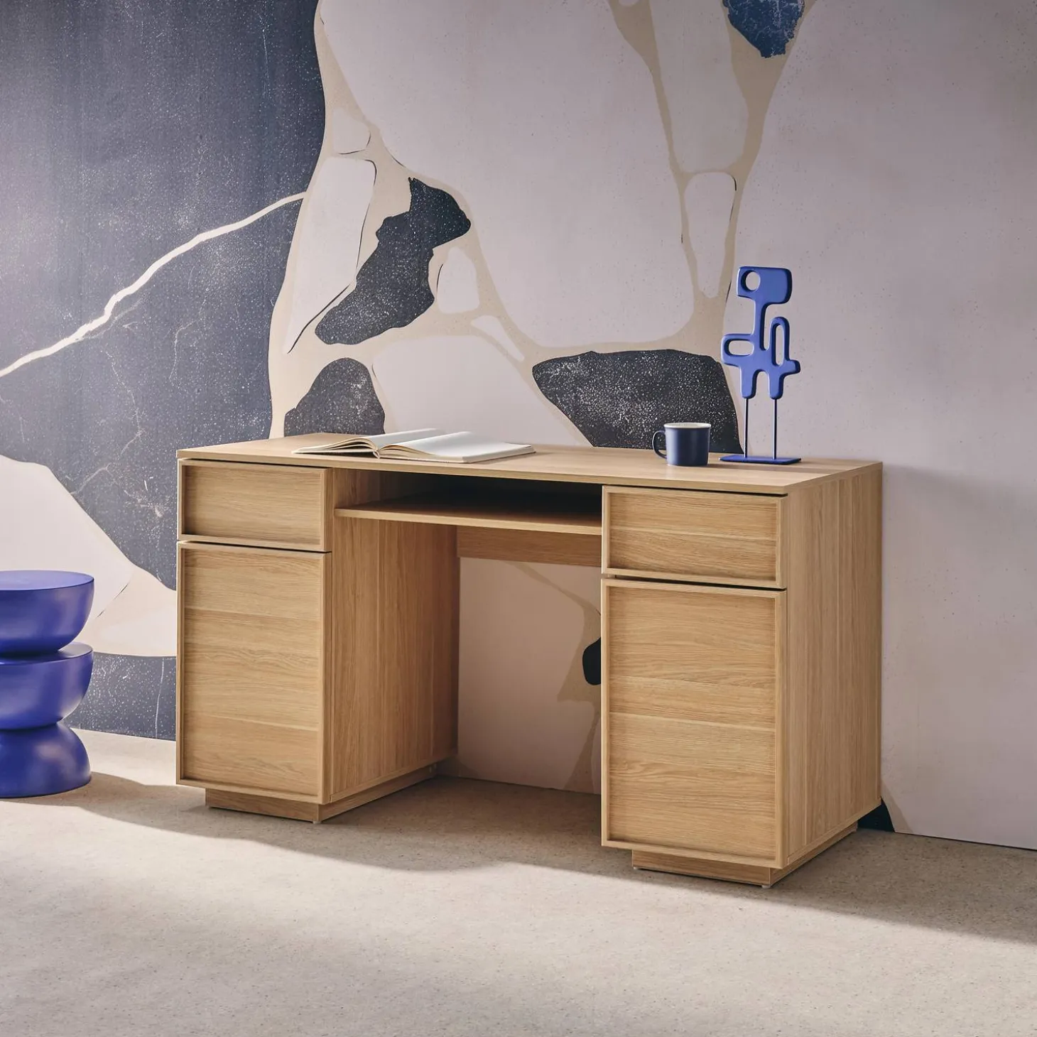 Escritorio efecto madera con 2 puertas y 2 cajones, 140cm