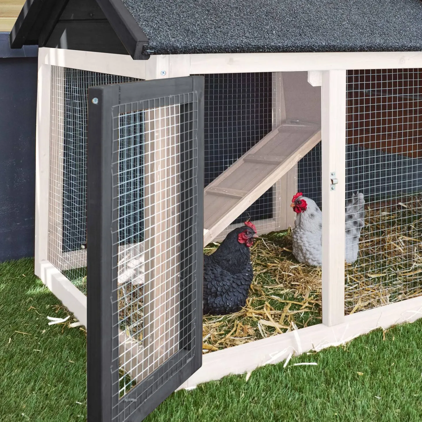 Gallinero de madera con corral para 3 gallinas