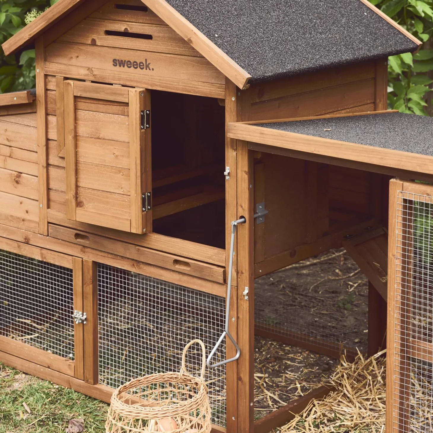 Gallinero de madera con corral para 4 gallinas