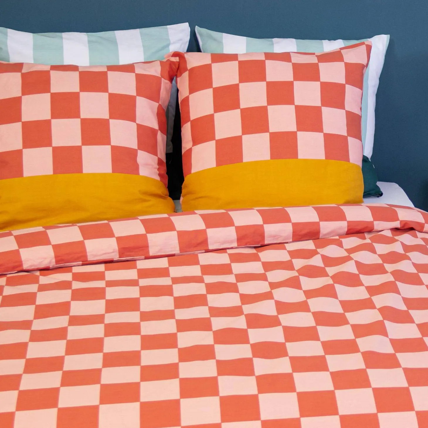 Juego de cama de algodón con estampado de damero, 2 plazas rojo y naranja