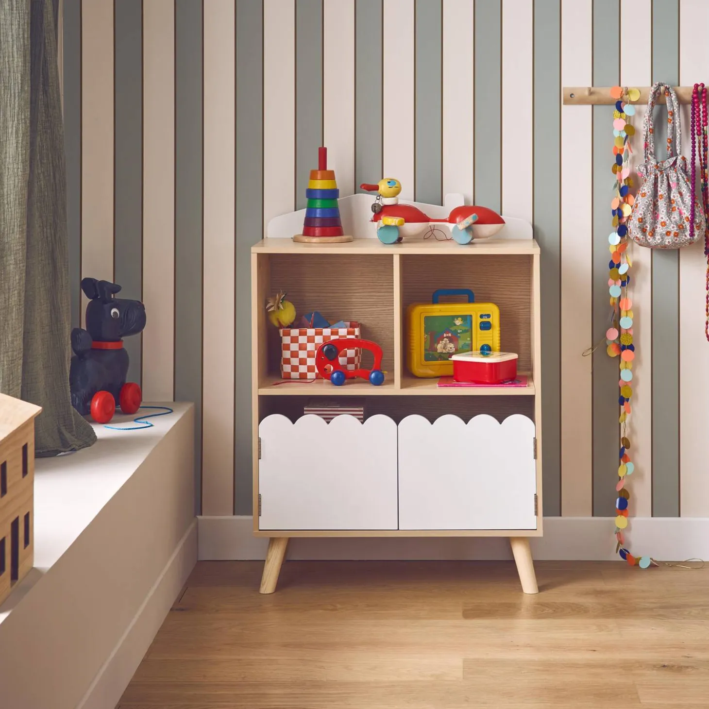 Librería infantil de 2 estantes y 2 puertas