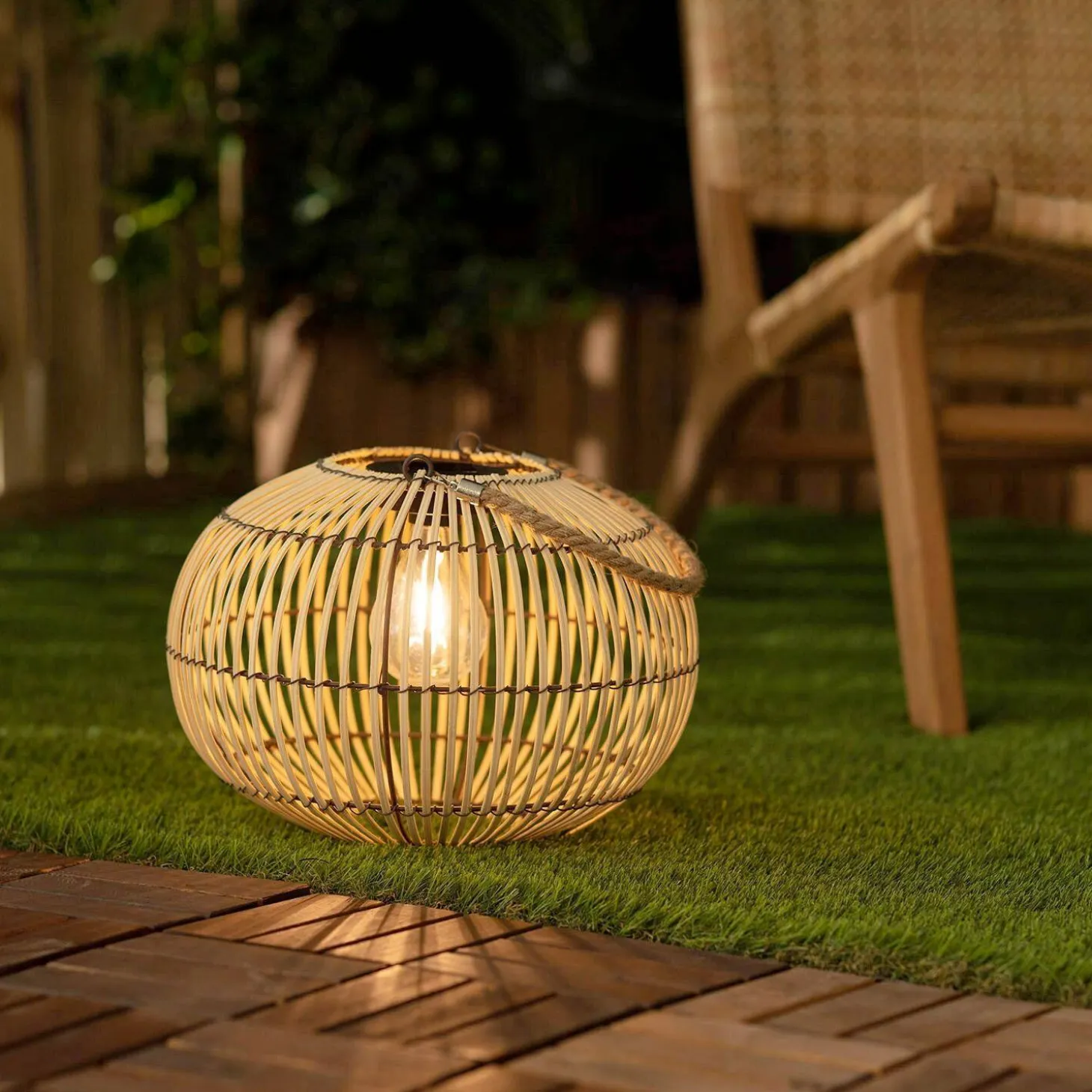 Lámpara exterior solar LED de ratán, 31,5cm