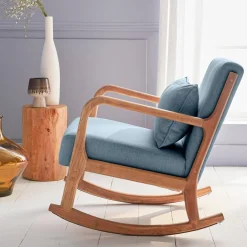 Mecedora estilo escandinavo de madera y tela
