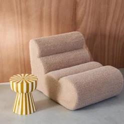 Mesa auxiliar de acero esmaltado con rayas