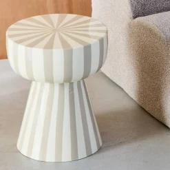 Mesa auxiliar de acero esmaltado con rayas