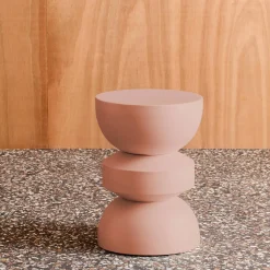 Mesa auxiliar de metal