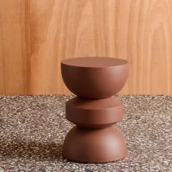 Mesa auxiliar de metal
