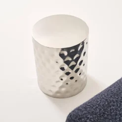 Mesa auxiliar, mesita de noche de acero esmaltado cromado