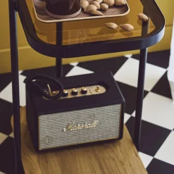 Mesa auxiliar vintage de metal negro con 2 tableros